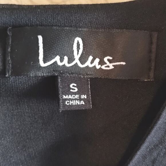 Lulu's Night in the Jungle Dark Floral Body Hugging V-Neck Mini Dress S - Picture 3 of 10